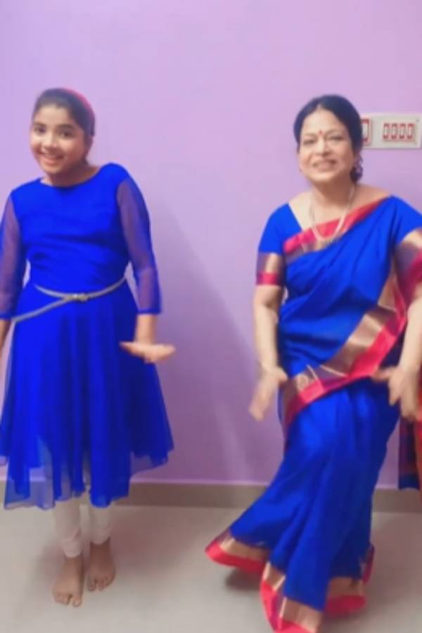 Baakiyalakshmi serial Mayu and her patty dance video and fans comment 