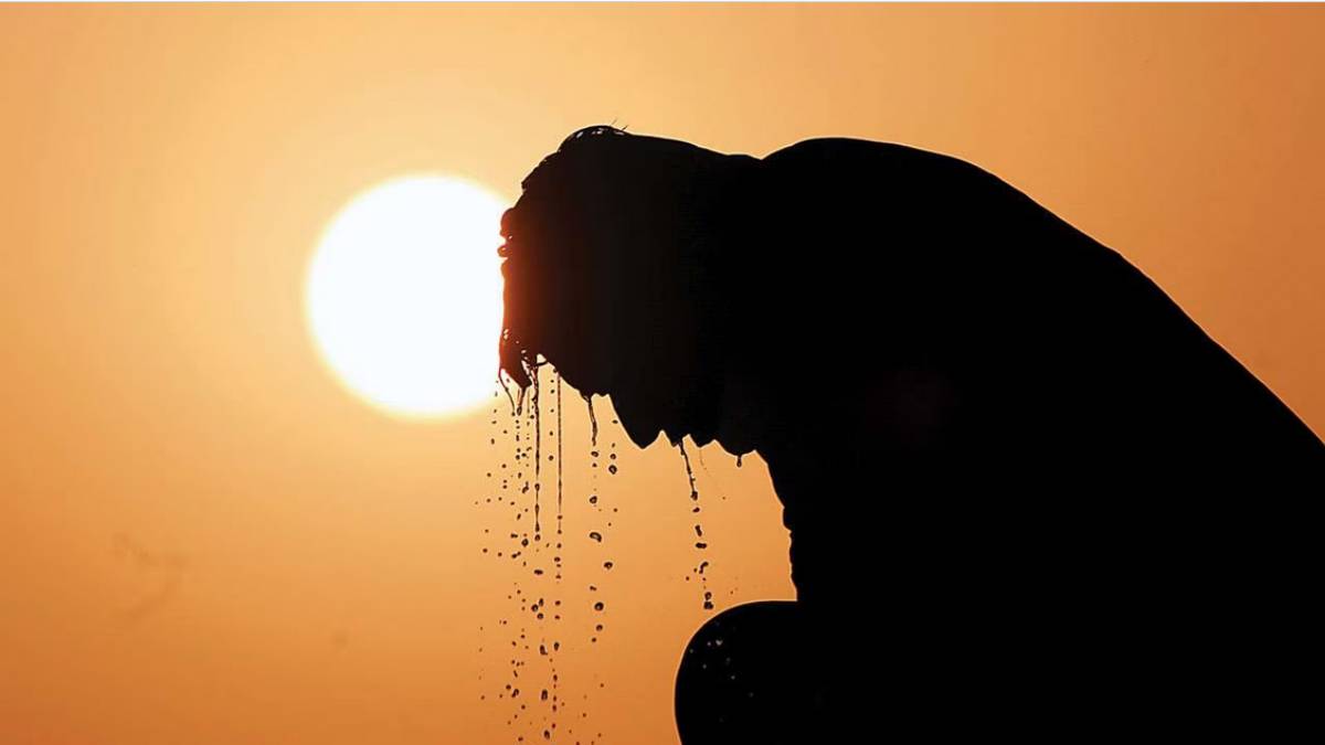 Heatwave is making life miserable in India as temperature touches 115 degree