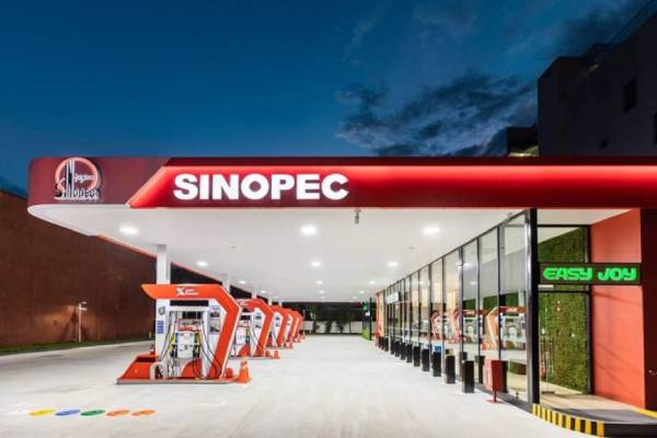 Chinese Oil Company Signs Deal With Crisis-Hit Sri Lanka in fuel sale Chinese Oil Company Signs Deal With Crisis-Hit Sri Lanka in fuel sale