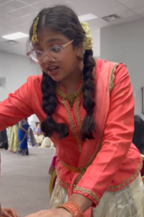 actress Rambas daughter singing a song at a school function of Video