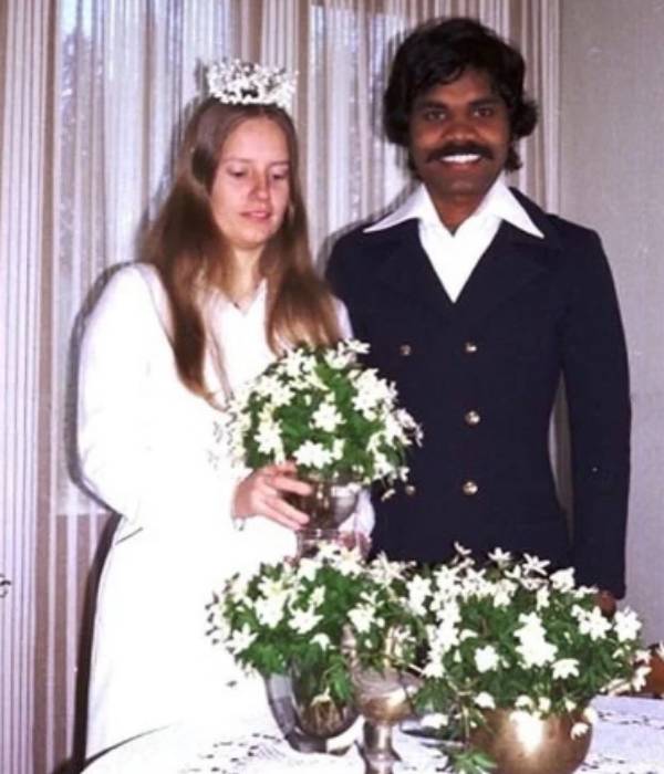 Beautiful love story and man cycled india to europe to meet swedish wife Beautiful love story and man cycled india to europe to meet swedish wife