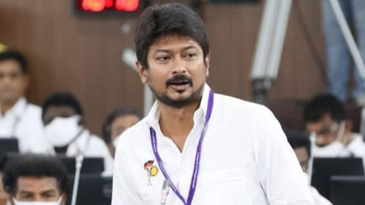 Why did Senthil Balaji not attend Amudha IAS phone and What did Udhayanidi Stalin do after that? 