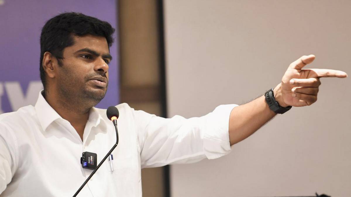 Annamalai condemns DMKians heckling the Income tax officials who are raiding at Minister Senthil Balaji premises 