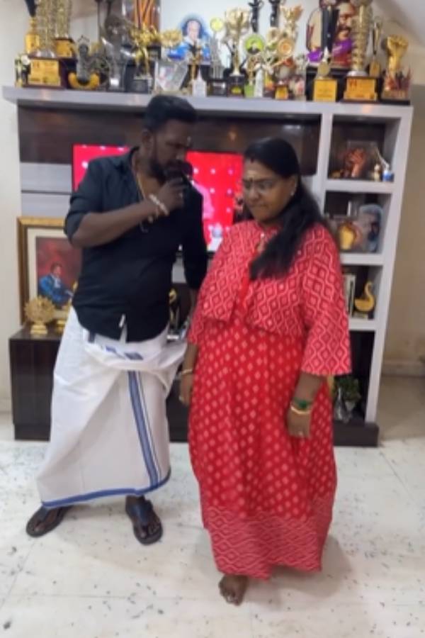 Actor Aryas response to the video of Robo Shankar dancing with his wife