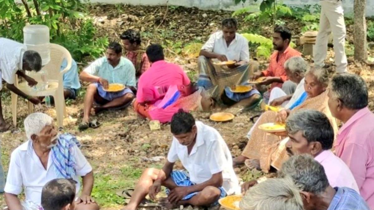  Briyani provided for dmk cadres who are gathered at senthil karthikeyan house during IT raid 