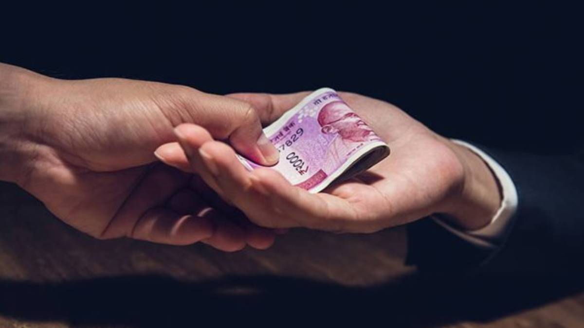 Bribery is disgraceful Strict action if complaint is received Electricity board warning 