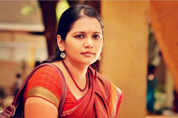 Actress Vinothini thrashed the netizen criticised the wrestlers protest 