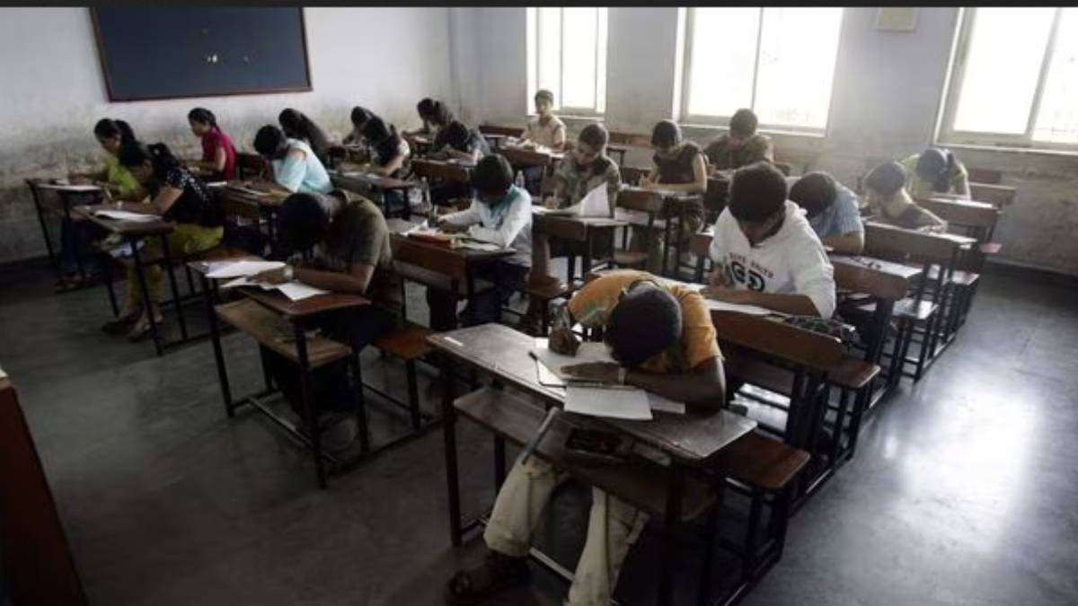 Across the country, 35 lakh students have dropped out of class 10 to class 11 