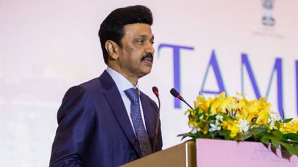 Why is CM Stalin planning to change the district secreatries of DMK and change with newbies? 