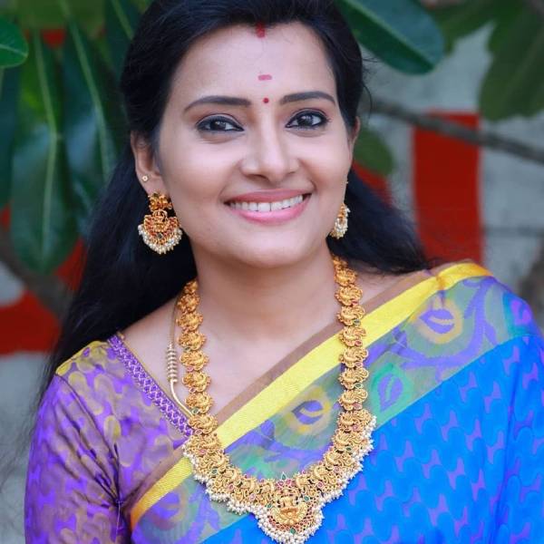 Why serial actress Sruthi Raj not getting married? Why serial actress Sruthi Raj not getting married?