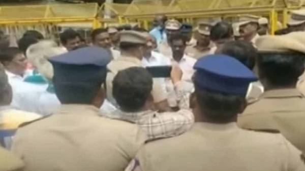 ADMK MLA Arunmozhi devan stopped on NLC mine expansion works in Valayamadevi village, Cuddalore district. ADMK MLA Arunmozhi devan stopped on NLC mine expansion works in Valayamadevi village, Cuddalore district.