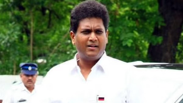 TRB Raja who came to the minister oath ceremony in casual jeans 