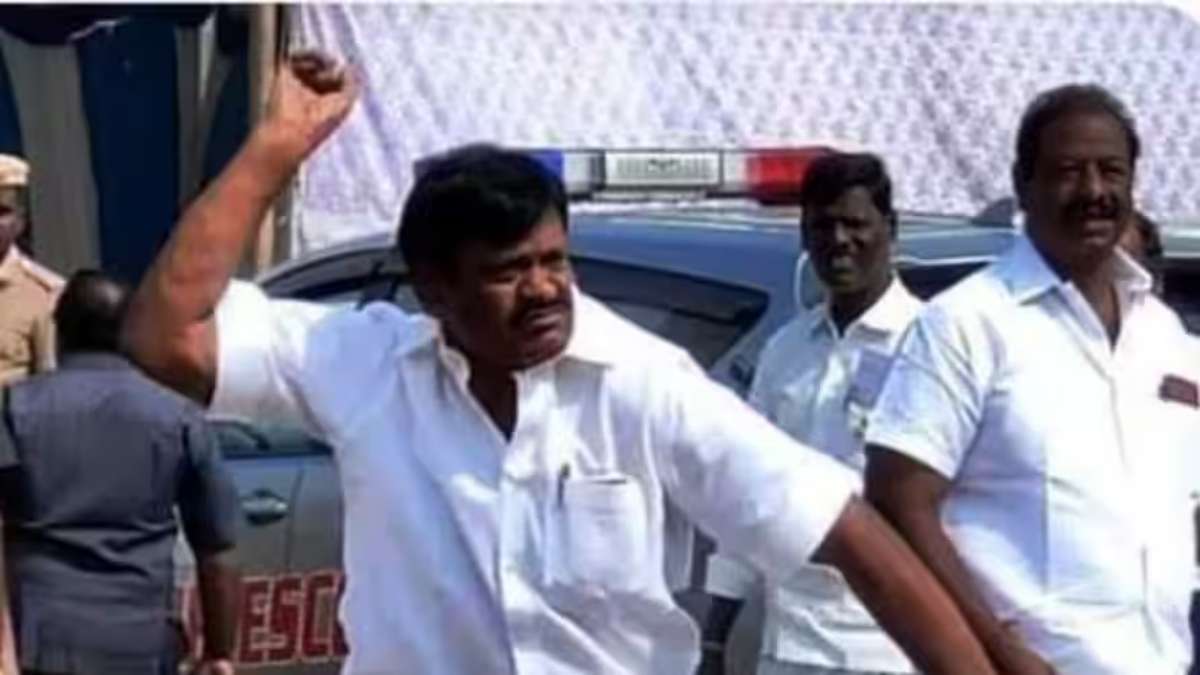 https://tamil.oneindia.com/news/chennai/a-list-of-controversies-on-dropped-minister-avadi-s-m-nasar-510927.html https://tamil.oneindia.com/news/chennai/a-list-of-controversies-on-dropped-minister-avadi-s-m-nasar-510927.html