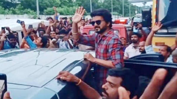 Actor Vijay may entered to politics, he Decided to meet 10th and +2 students on June 3 in Chennai Actor Vijay may entered to politics, he Decided to meet 10th and +2 students on June 3 in Chennai