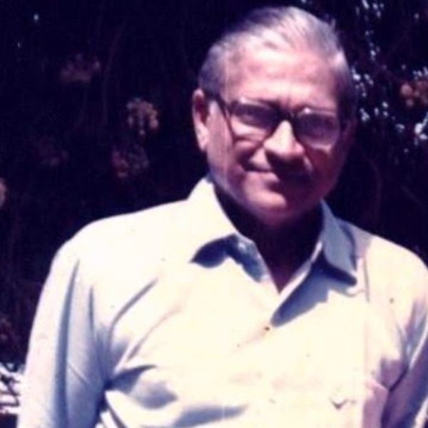 Do you know who is Cook With Comali Vidyulekhas grand father? 