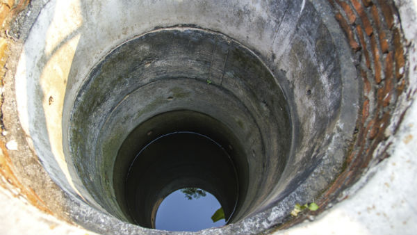 Krishnagiri : Sister and brother died after falling into well near Pochampalli 