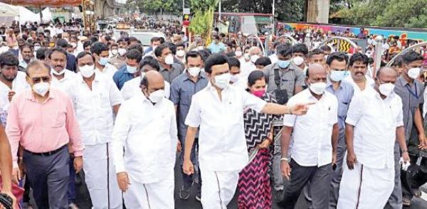 Tamil Nadu government decides to build a new flyover for 570 m length in Valluvar Kottam chennai 
