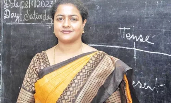 First Woman Councilor in Chennai and teaches spoken english in a corporation school 