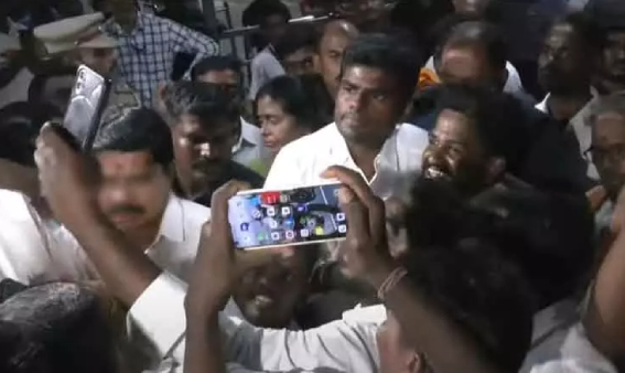 Annamalai angry on reporter at press meet after returned from london Annamalai angry on reporter at press meet after returned from london