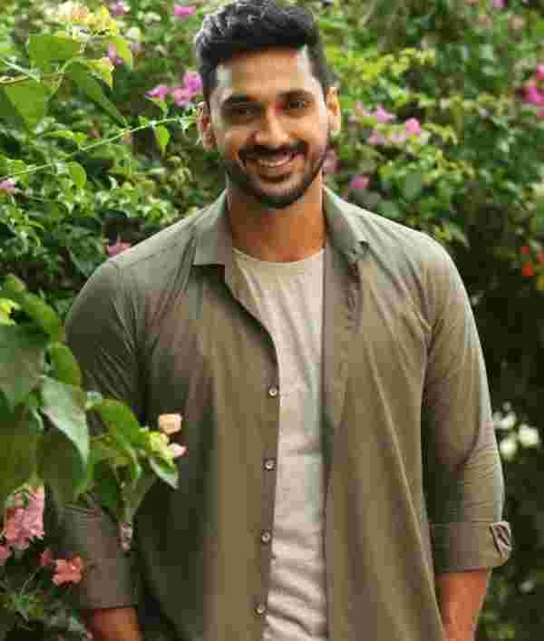 Actor Arnaav asks his girlfriend to give him an injection to prevent her from getting pregnant