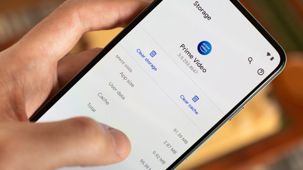 Easy ways to solve insufficient storage available notification on smart phones