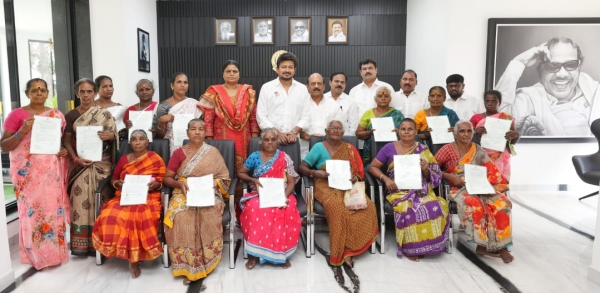 Minister Udhayanidhi Stalin has provided free houses to 20 homeless families 