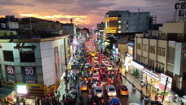 Coimbatore Riders sitting on back of two-wheelers must also wear helmets from june 26th Coimbatore Riders sitting on back of two-wheelers must also wear helmets from june 26th