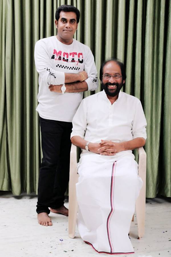 Trichy Siva Birthday! Son-in-law Karathe Muthukumar showing mass for uncle! Supporters who avoided KN Nehru image Trichy Siva Birthday! Son-in-law Karathe Muthukumar showing mass for uncle! Supporters who avoided KN Nehru image