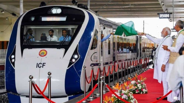 PM Modi to Flag off today 5 New Vande bharath trains in Bhobal - Which route? Deetails here 