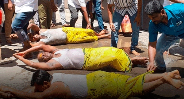 Senthilbalaji supporters shave their head hairs and perform Angapradhatsanam at Mariamman temple Senthilbalaji supporters shave their head hairs and perform Angapradhatsanam at Mariamman temple
