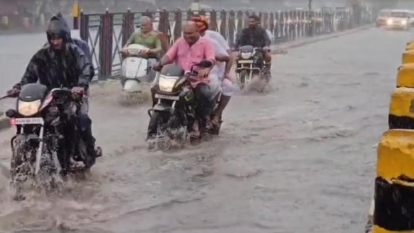Rajasthan witnesses Cyclone Biparjoy impact: glass fell from the second floor- car damaged- trains cancelled