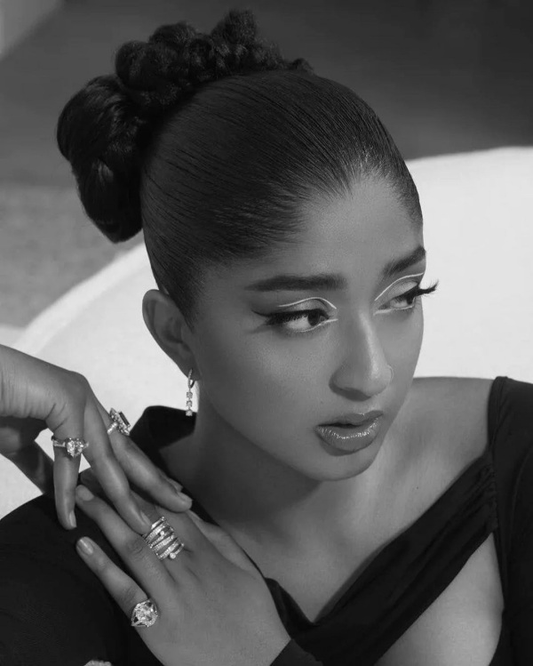  Hollywood Actress Maitreyi Ramakrishnan a Tamil actress who likes Vijay and Jyothikas acting 