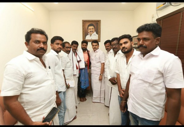 Pollachi ADMK executives joined in DMK in the presence of Minister Senthil Balaji 
