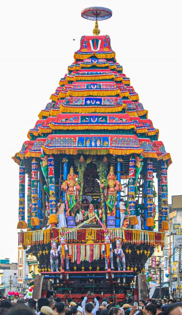Kanchipuram Varadharaja Perumal Temple Vaikasi Brahmotsavam Thiru Therottam today 