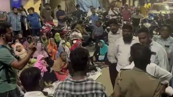 did Valarmathi come to Alandur EB office and What happened at Alandur Electricity Office 