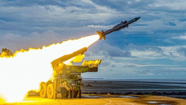  India, Pakistan neck and neck in nukes but still far behind China