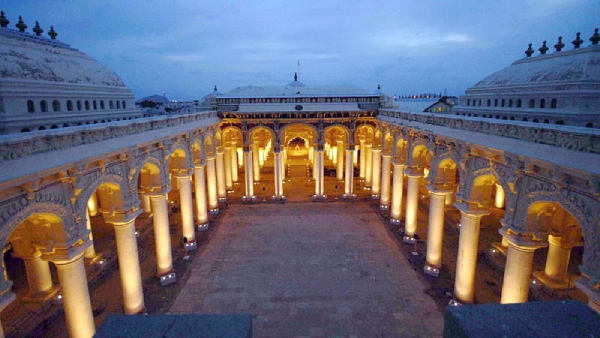 Time Travel in Madurai - Tour tour Madurai Thirumalai nayakar mahal 