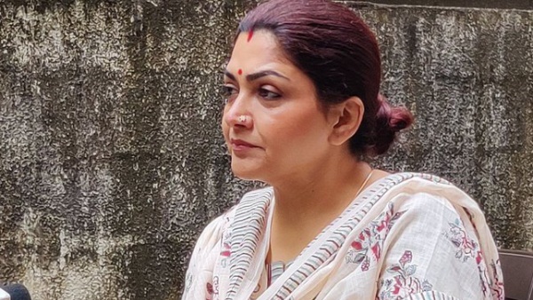 Complaint filled against actress Khushbu at Tirunelveli Police commissinor office for insulting family women 