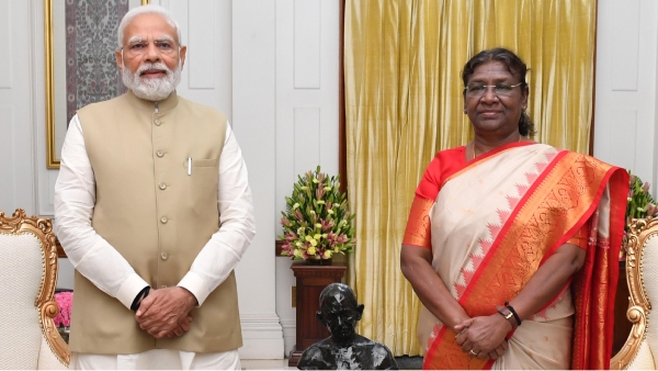 PM Modi called on President Droupadi Murmu at Rashtrapati Bhavan today