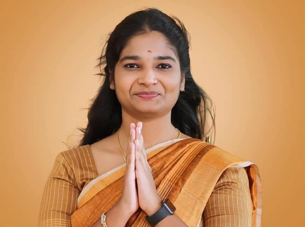 Disqualified Coimbatore DMK councilor Nivetha senathipathy reinstated as a council member Disqualified Coimbatore DMK councilor Nivetha senathipathy reinstated as a council member