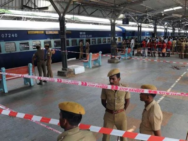 Bomb threat to Chennai Central Railway station Bomb threat to Chennai Central Railway station