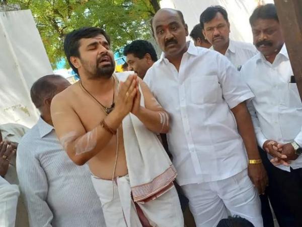 Who is this Apsara and and how did hyderabad police arrest temple priest 