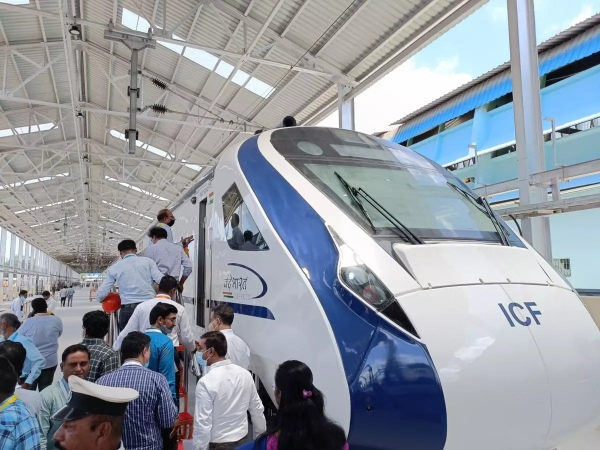 Chennai ICF successfully manufactured and delivered the 25th Vande Bharat train yesterday 