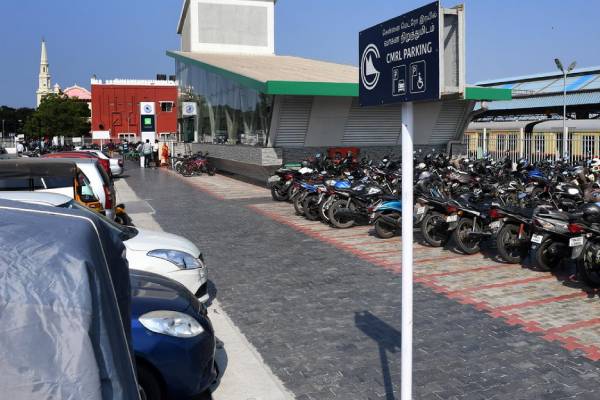 Chennai metro to increase the parking fees for non travelling people from June 14 Chennai metro to increase the parking fees for non travelling people from June 14
