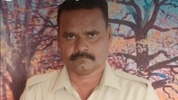 Police constable killed after he was run over by Sand Mafias Truck in Karnataka Kalaburagi 