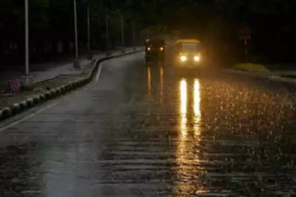 Sun will come and rinse will be later in the night, COMK tweet says about rain