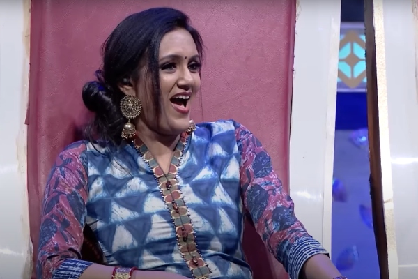 Manimegalai slaps Hussain in a reality show 