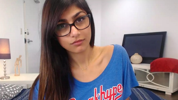 What is the real name of Pornstar Mia Khalifa 