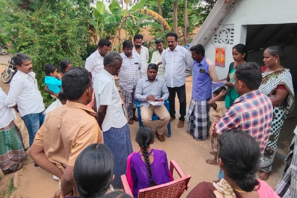 First in Plus 2: Student Amudha who lost her family in an accident; Request for help for higher education 