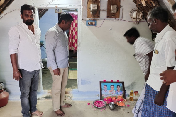 First in Plus 2: Student Amudha who lost her family in an accident; Request for help for higher education 